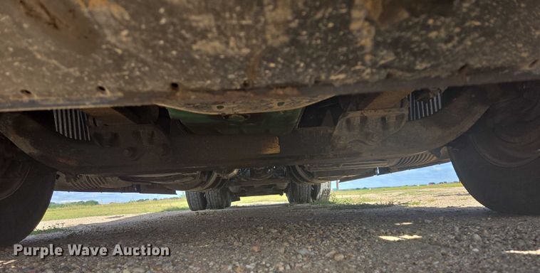 image for item EB1033 2012 Volvo Truck VNL semi truck