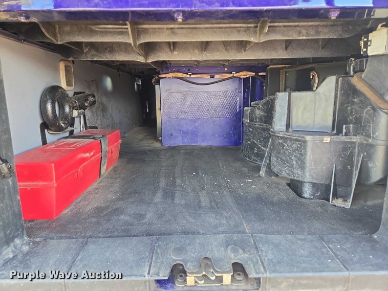 image for item EB1033 2012 Volvo Truck VNL semi truck