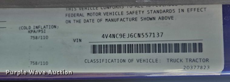 image for item EB1033 2012 Volvo Truck VNL semi truck