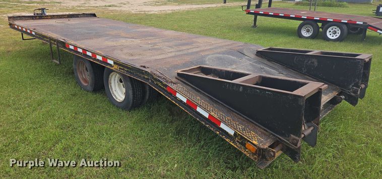 image for item EB1037 1982 Trail King TK18-2400 equipment trailer