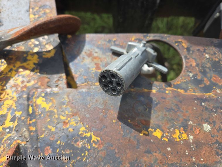 image for item EB1037 1982 Trail King TK18-2400 equipment trailer