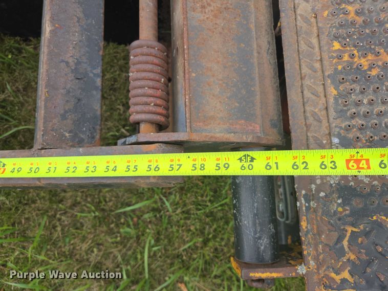 image for item EB1037 1982 Trail King TK18-2400 equipment trailer