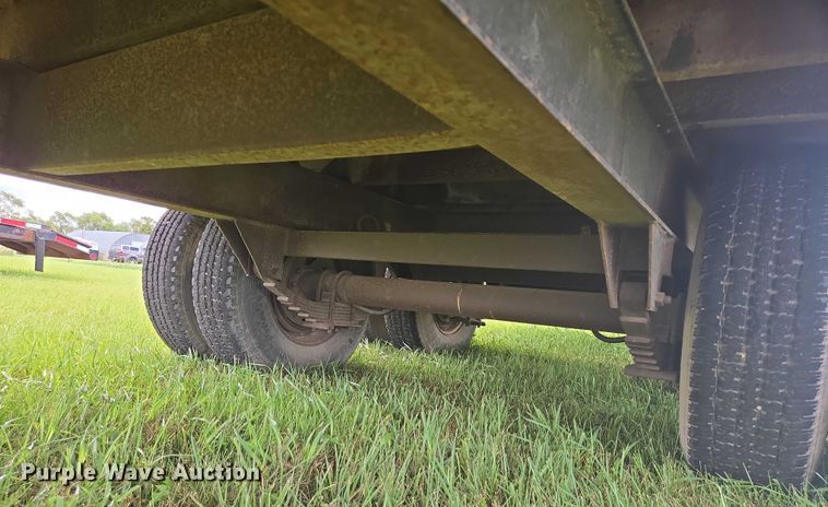 image for item EB1037 1982 Trail King TK18-2400 equipment trailer