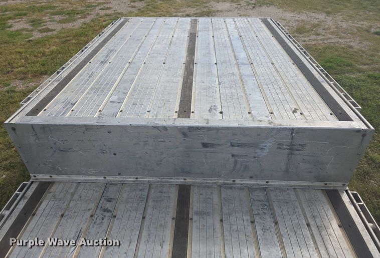 image for item EB1039 2016 Trail King TK80AACS-40 drop deck equipment trailer