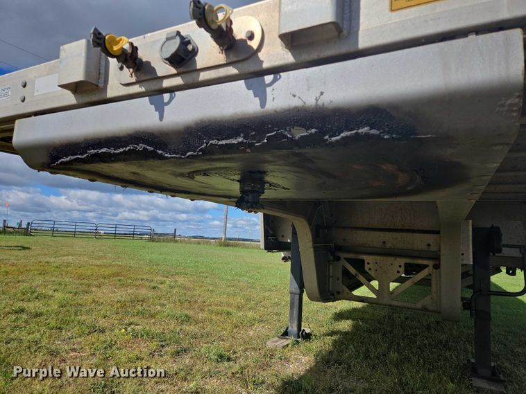 image for item EB1039 2016 Trail King TK80AACS-40 drop deck equipment trailer