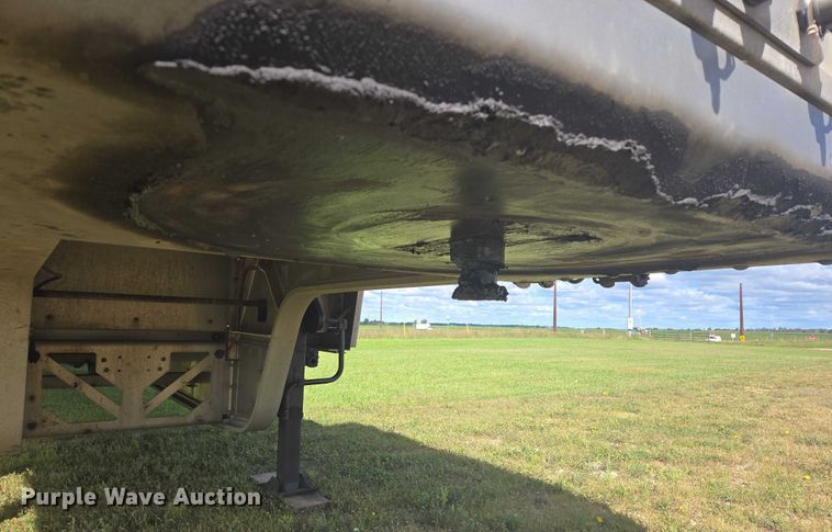 image for item EB1039 2016 Trail King TK80AACS-40 drop deck equipment trailer