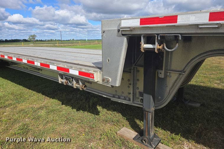 image for item EB1039 2016 Trail King TK80AACS-40 drop deck equipment trailer