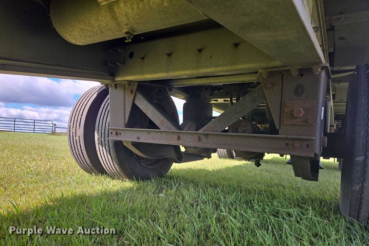 image for item EB1039 2016 Trail King TK80AACS-40 drop deck equipment trailer