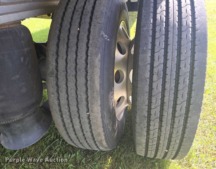 image for item EB1039 2016 Trail King TK80AACS-40 drop deck equipment trailer