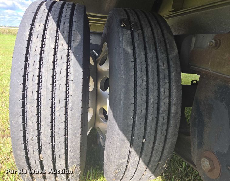 image for item EB1039 2016 Trail King TK80AACS-40 drop deck equipment trailer