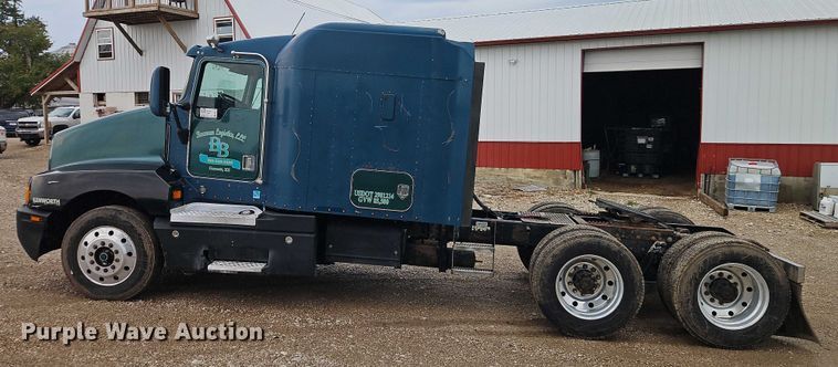 image for item EB8316 1997 Kenworth T600 semi truck