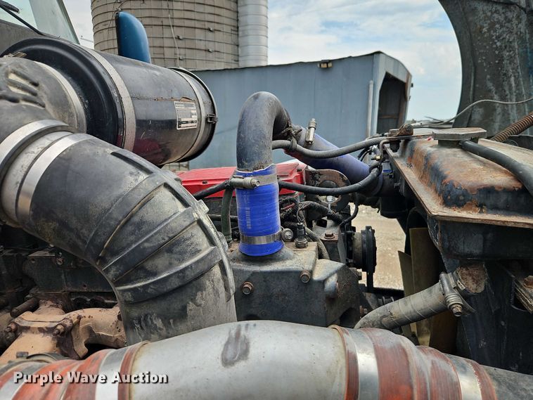 image for item EB8316 1997 Kenworth T600 semi truck