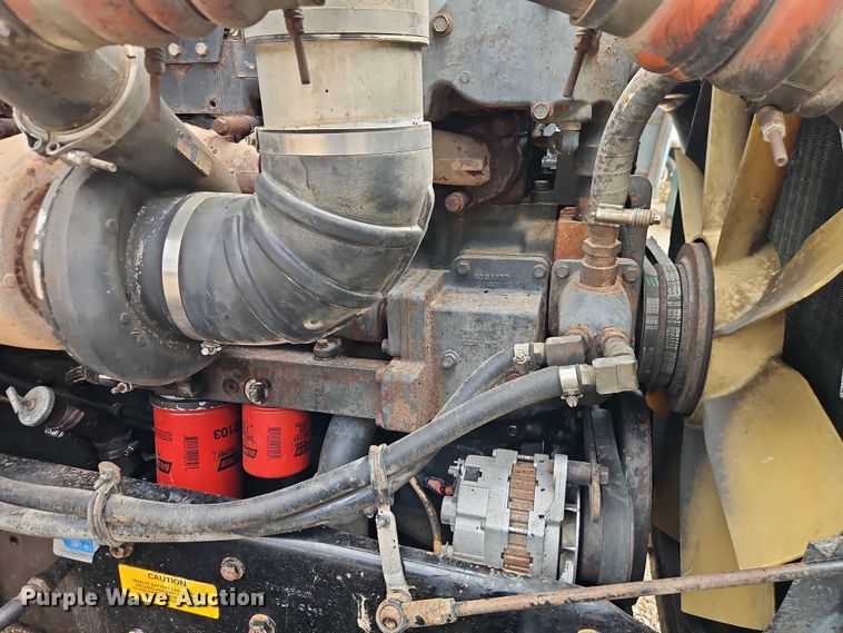 image for item EB8316 1997 Kenworth T600 semi truck