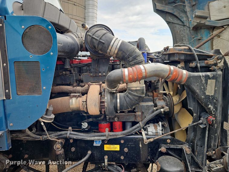 image for item EB8316 1997 Kenworth T600 semi truck