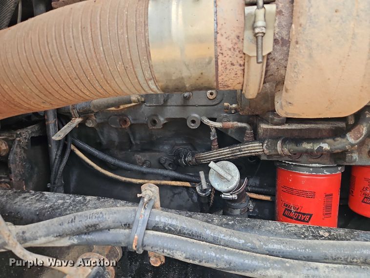 image for item EB8316 1997 Kenworth T600 semi truck