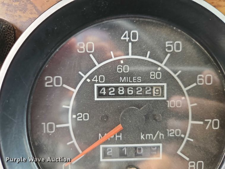 image for item EB8316 1997 Kenworth T600 semi truck