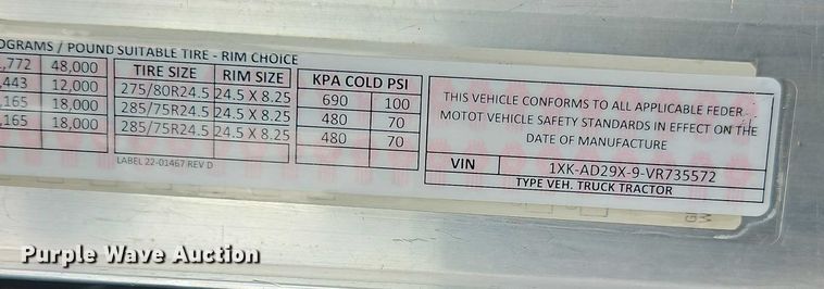 image for item EB8316 1997 Kenworth T600 semi truck