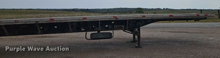 image for item EB8317 2000 Transcraft flatbed trailer
