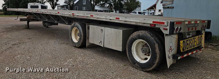 image for item EB8317 2000 Transcraft flatbed trailer