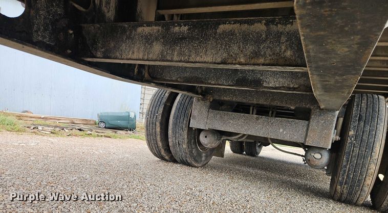 image for item EB8317 2000 Transcraft flatbed trailer