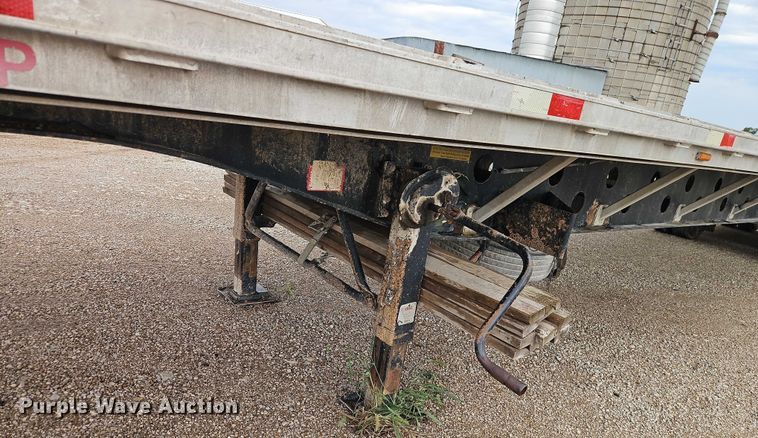image for item EB8317 2000 Transcraft flatbed trailer