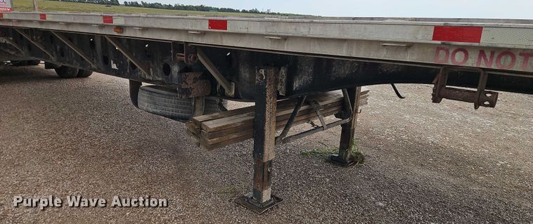 image for item EB8317 2000 Transcraft flatbed trailer