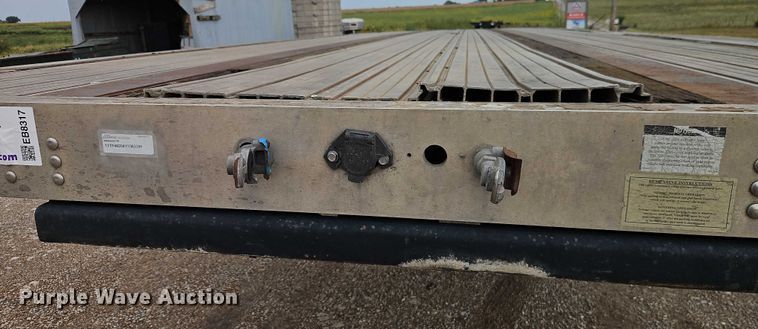 image for item EB8317 2000 Transcraft flatbed trailer