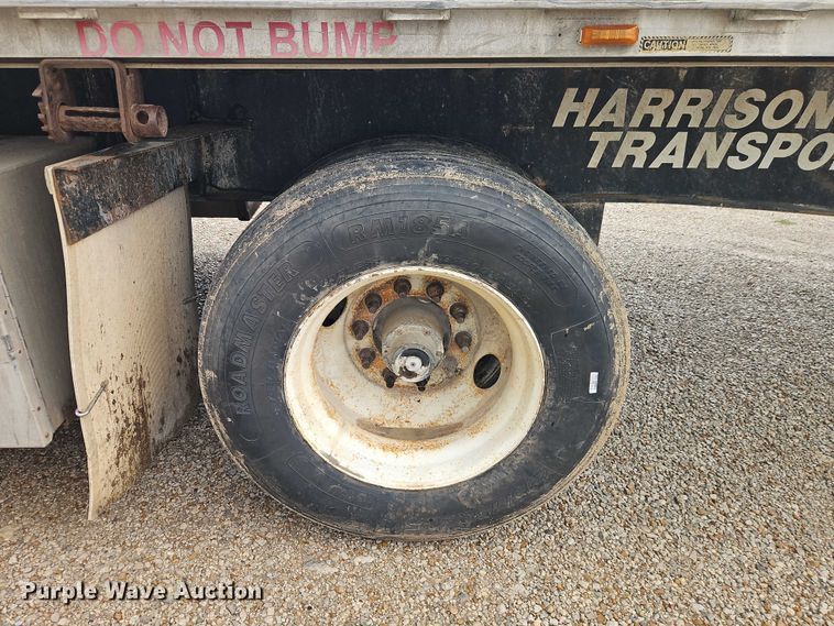 image for item EB8317 2000 Transcraft flatbed trailer