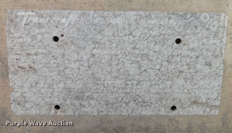 image for item EB8317 2000 Transcraft flatbed trailer