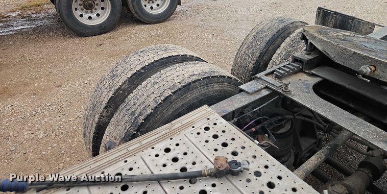 image for item EB8318 1996 Kenworth T600 semi truck