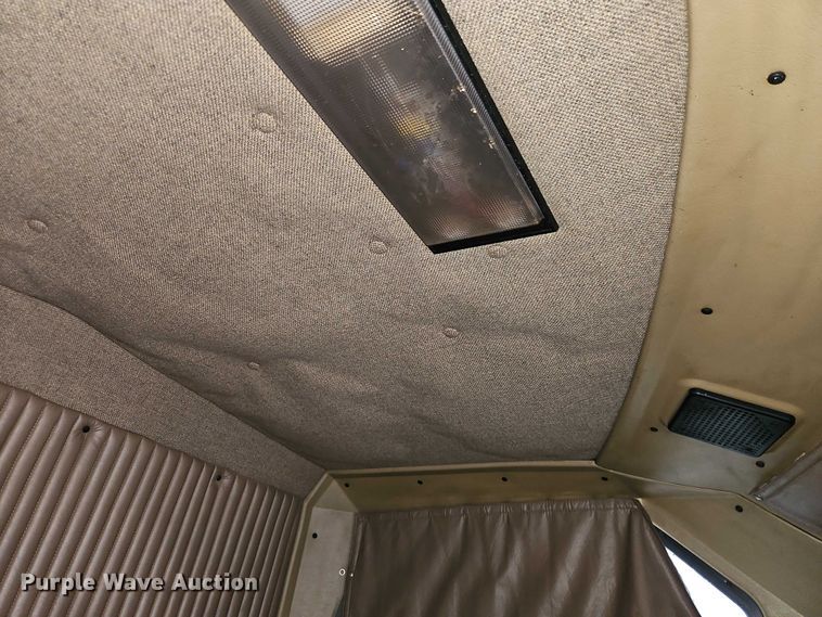 image for item EB8318 1996 Kenworth T600 semi truck