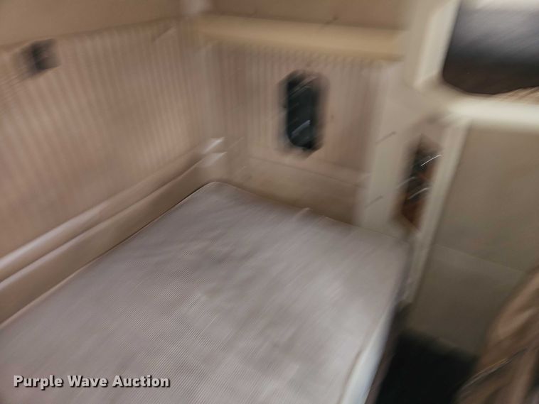 image for item EB8318 1996 Kenworth T600 semi truck