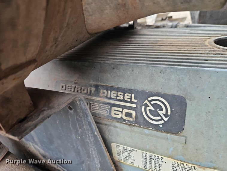 image for item EB8318 1996 Kenworth T600 semi truck