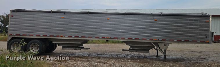 image for item EB8319 2013 Wilson DWH-551PM  grain trailer