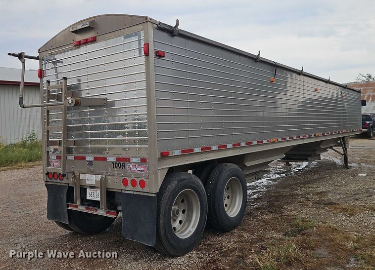 image for item EB8319 2013 Wilson DWH-551PM  grain trailer