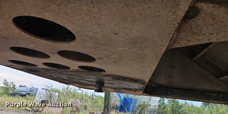 image for item EB8319 2013 Wilson DWH-551PM  grain trailer