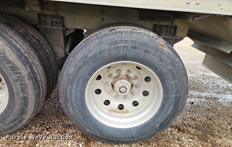 image for item EB8319 2013 Wilson DWH-551PM  grain trailer