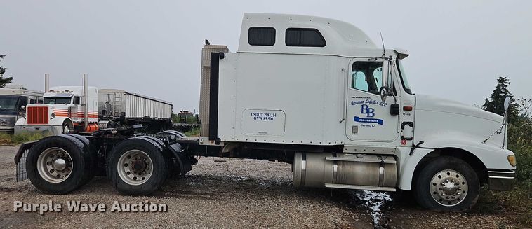 image for item EB8320 2007 International 9400i semi truck