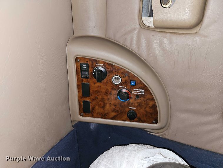 image for item EB8320 2007 International 9400i semi truck