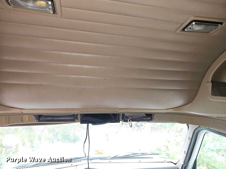 image for item EB8320 2007 International 9400i semi truck