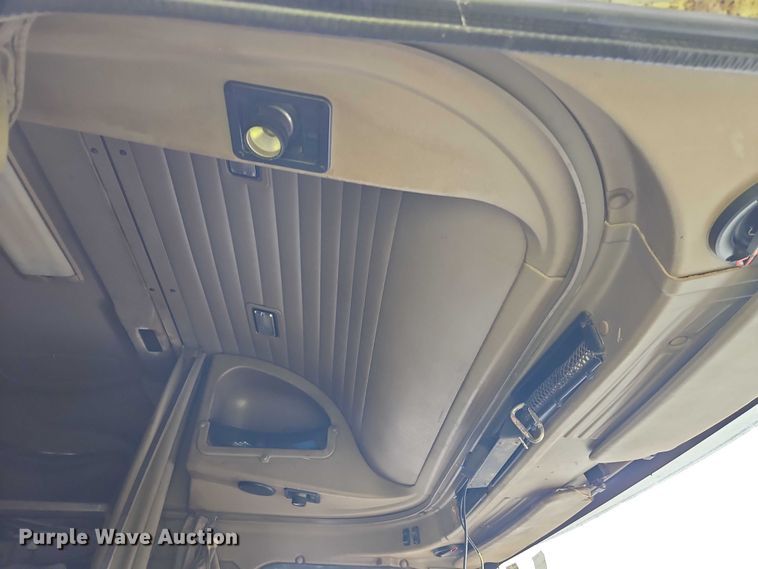 image for item EB8320 2007 International 9400i semi truck