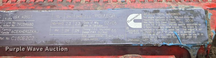 image for item EB8320 2007 International 9400i semi truck