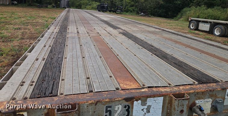 image for item EB8337 1996 Fontaine LFTW-5-8048WSAWK flatbed trailer