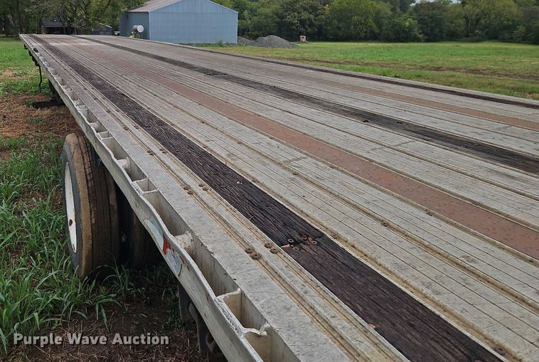 image for item EB8337 1996 Fontaine LFTW-5-8048WSAWK flatbed trailer