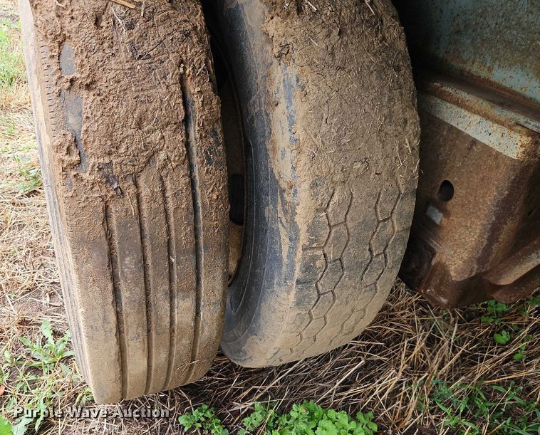 image for item EB8337 1996 Fontaine LFTW-5-8048WSAWK flatbed trailer