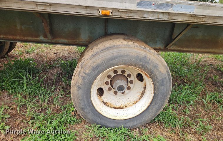 image for item EB8337 1996 Fontaine LFTW-5-8048WSAWK flatbed trailer