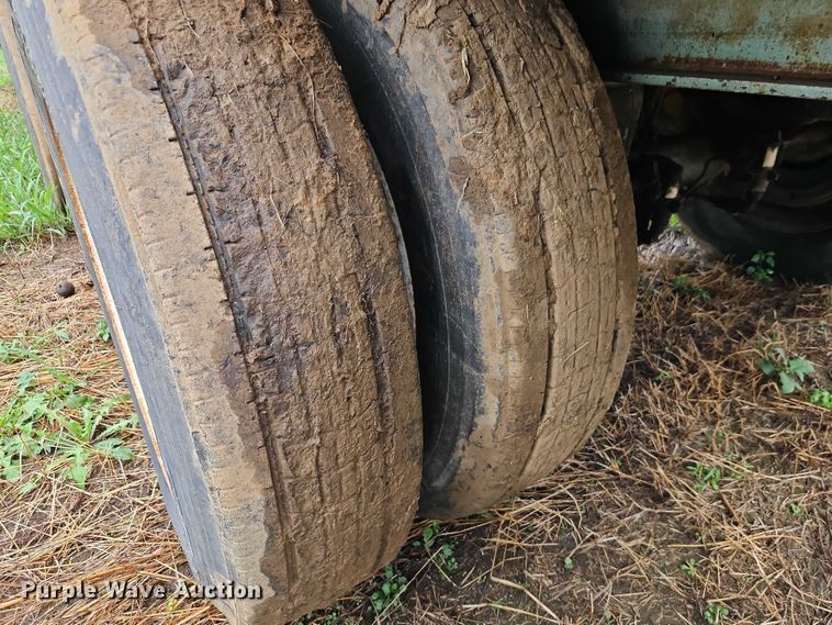 image for item EB8337 1996 Fontaine LFTW-5-8048WSAWK flatbed trailer