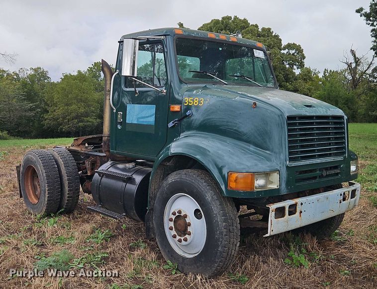 image for item EB8338 1995 International 8100 semi truck