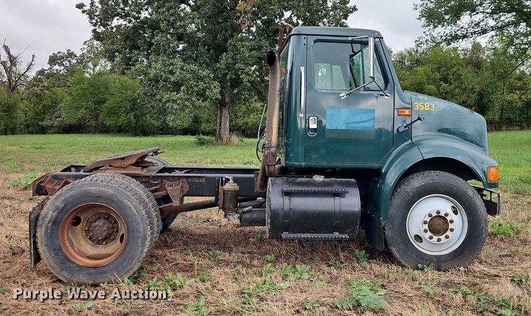 image for item EB8338 1995 International 8100 semi truck