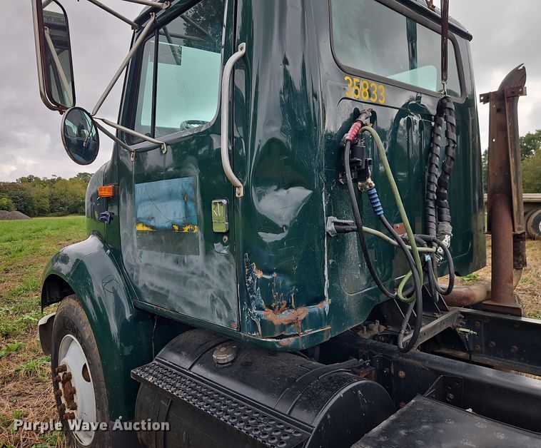 image for item EB8338 1995 International 8100 semi truck